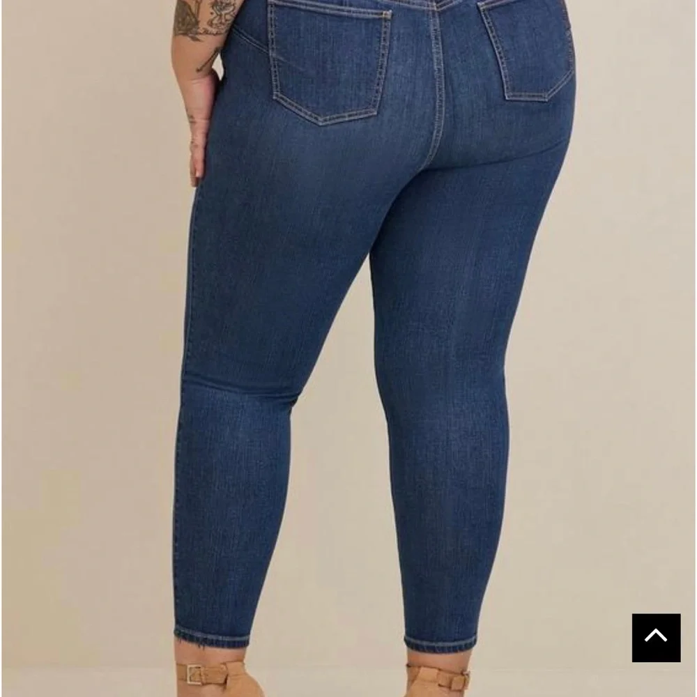 Torrid - Picture 4 of 6